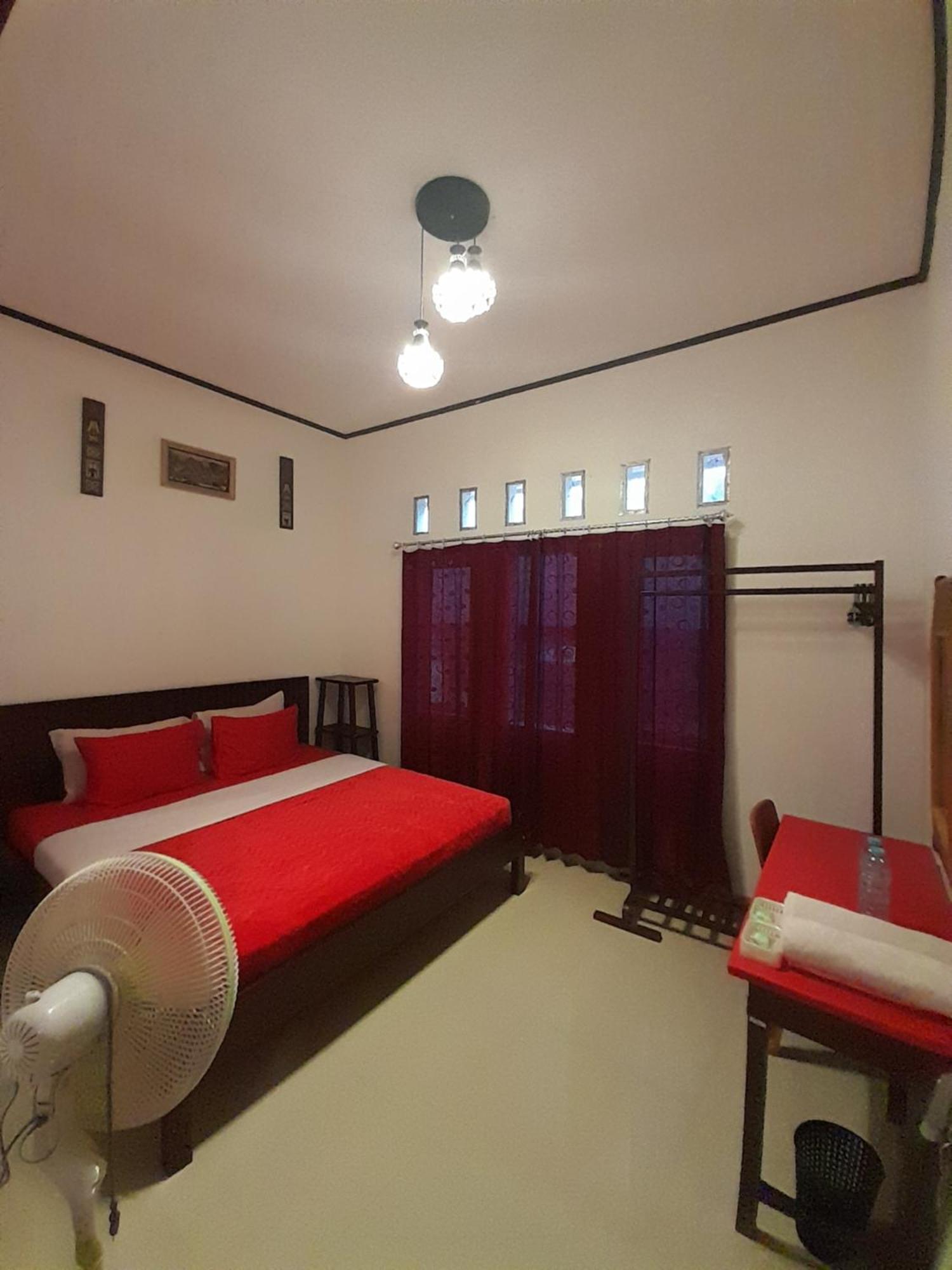 The Sanduk Homestay รานเตเปา ภายนอก รูปภาพ